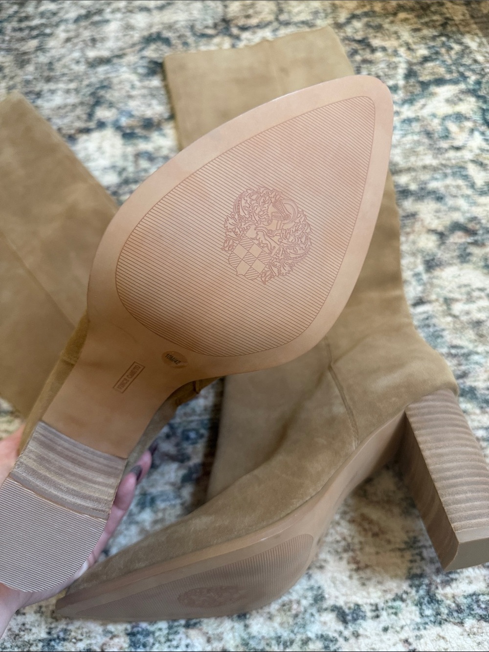 Vince Camuto Womens Over Knee Tan Suede Pointed Toe Entaia Sz 10 - Picture 3 of 4